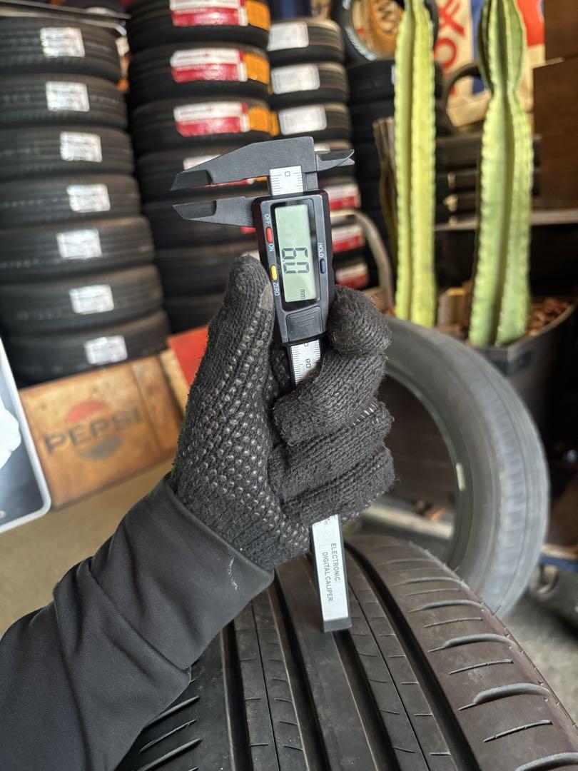 ◇送料込み◇215/50R18 中古サマータイヤ4本