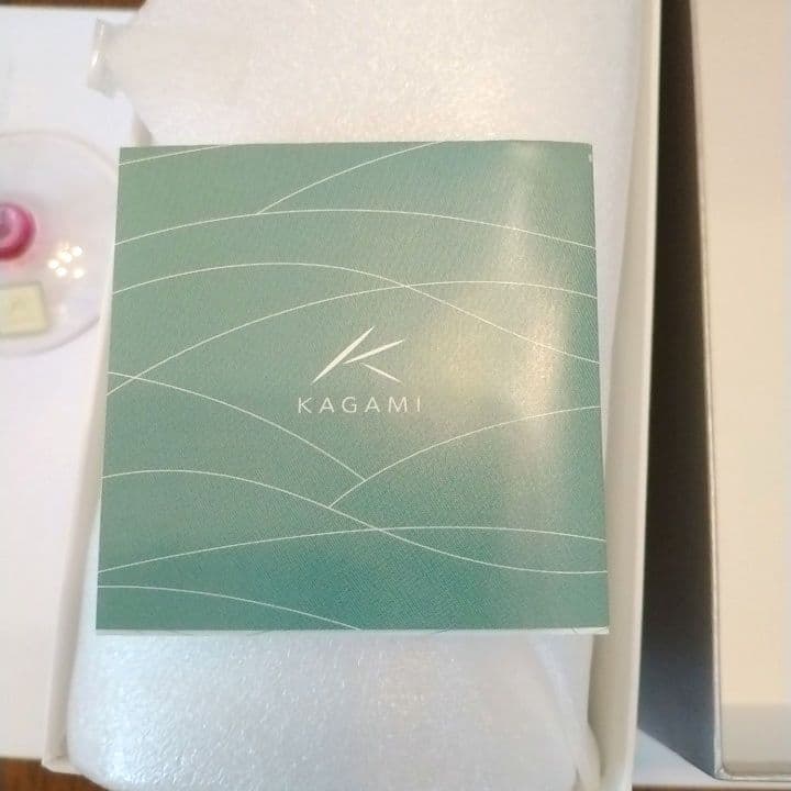 新品未使用　カガミクリスタル 金赤　ワイングラス　1脚　化粧箱付