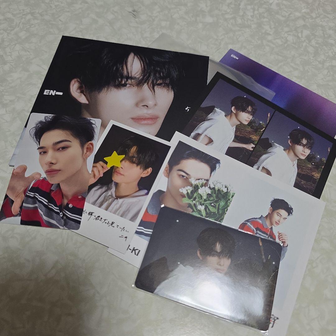 ENHYPEN weverse con ニキ トレカ 入場特典 ニキ 宵 ENHYPEN weverse ユニバ 特典 - メルカリ