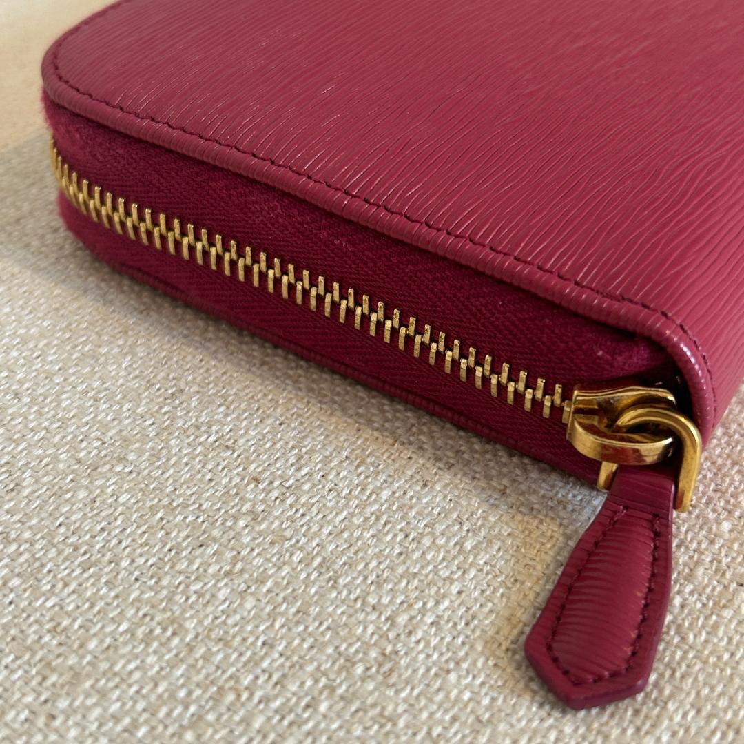 PRADA プラダ　サフィアーノレザー 長財布　ピンク　ラウンドファスナー