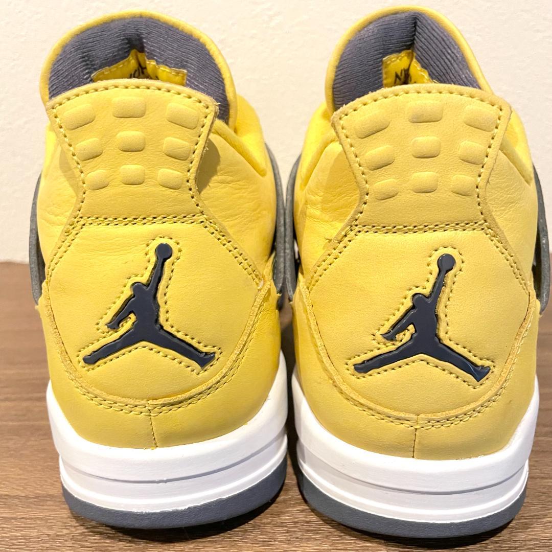 ☪ NIKE