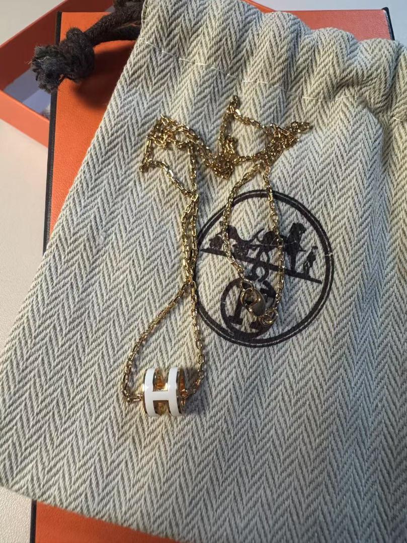 Hermès H miniネックレス