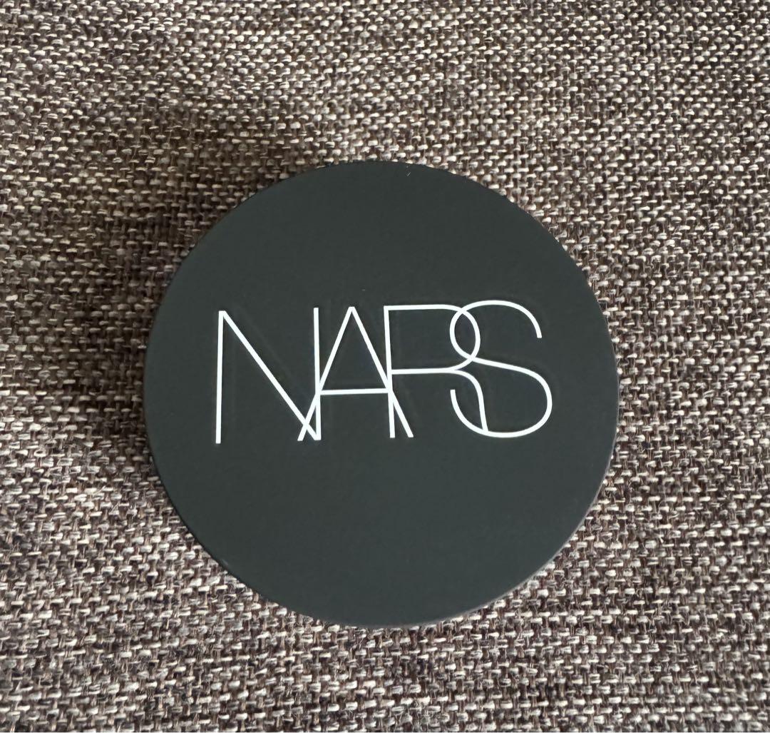 NARS ライトリフレクティングプリブマティックパウダー ルース(限定)