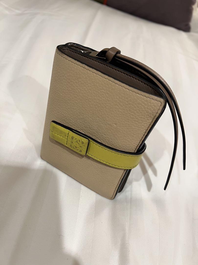 LOEWE ロエベ トライフォールドウォレット 二つ折り財布