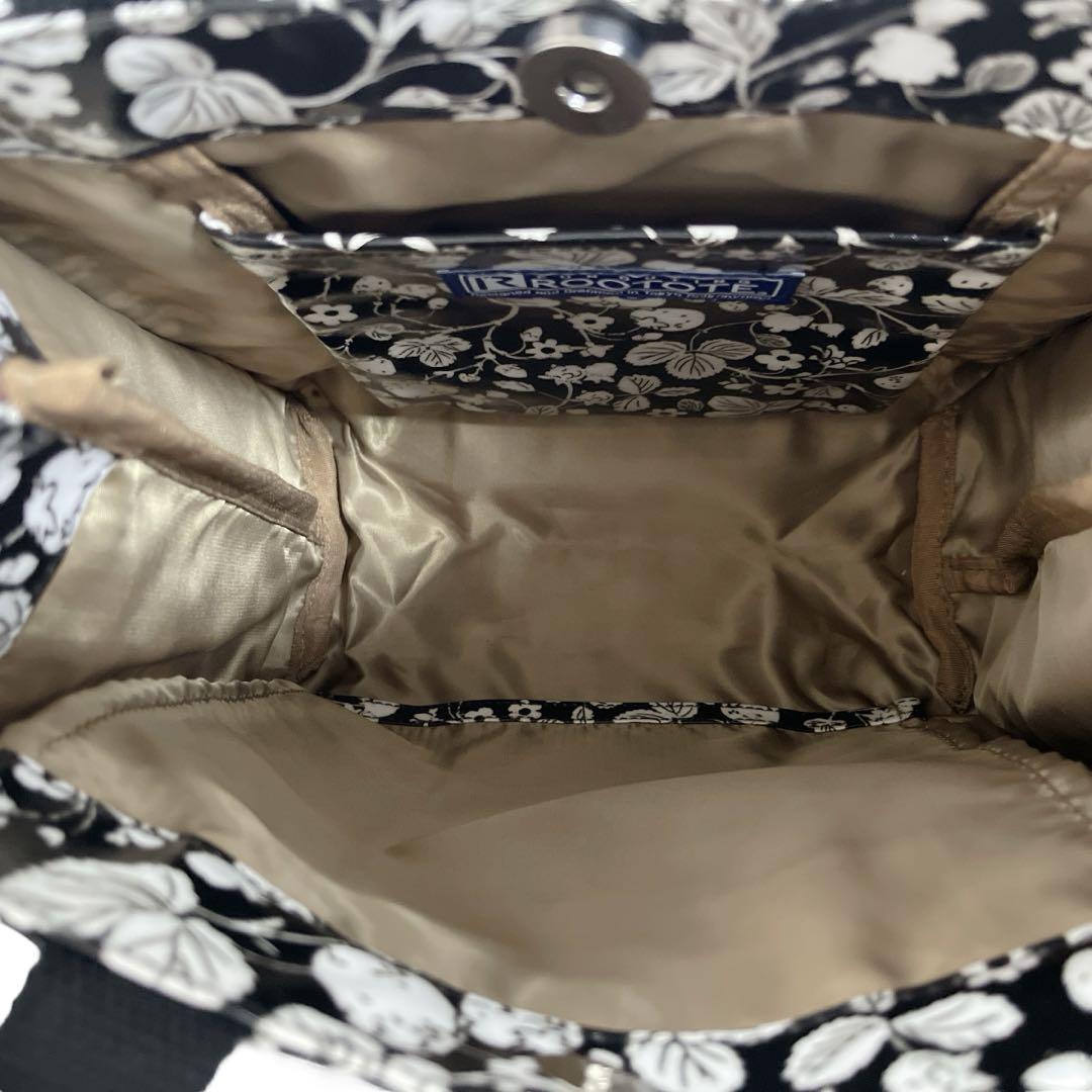 美品 ルートート ハンドバッグ 鞄 手提げ 苺 イチゴ 総柄 白 黒 ミニトート 美品 ルートート ハンドバッグ 鞄 手提げ 苺 イチゴ 総柄 白 黒