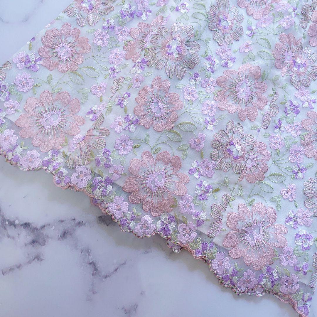 2021 極美品 定価7.5万 トッカ CHIARA 花柄刺繍 ワンピース 2 2021 極美品 定価7.5万 トッカ CHIARA 花柄刺繍 ワンピース 2