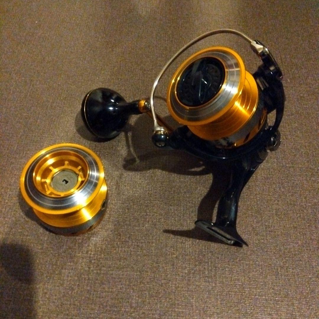 Daiwa レブロス　4000番　スピニングリール　ゴメクサスハンドルノブ