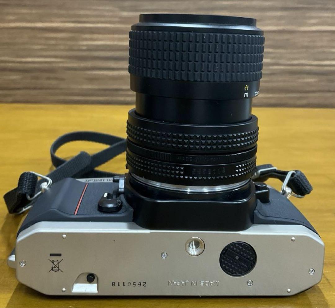 ニコン FM10 一眼レフフィルムカメラ ズームレンズ付き ケース付き