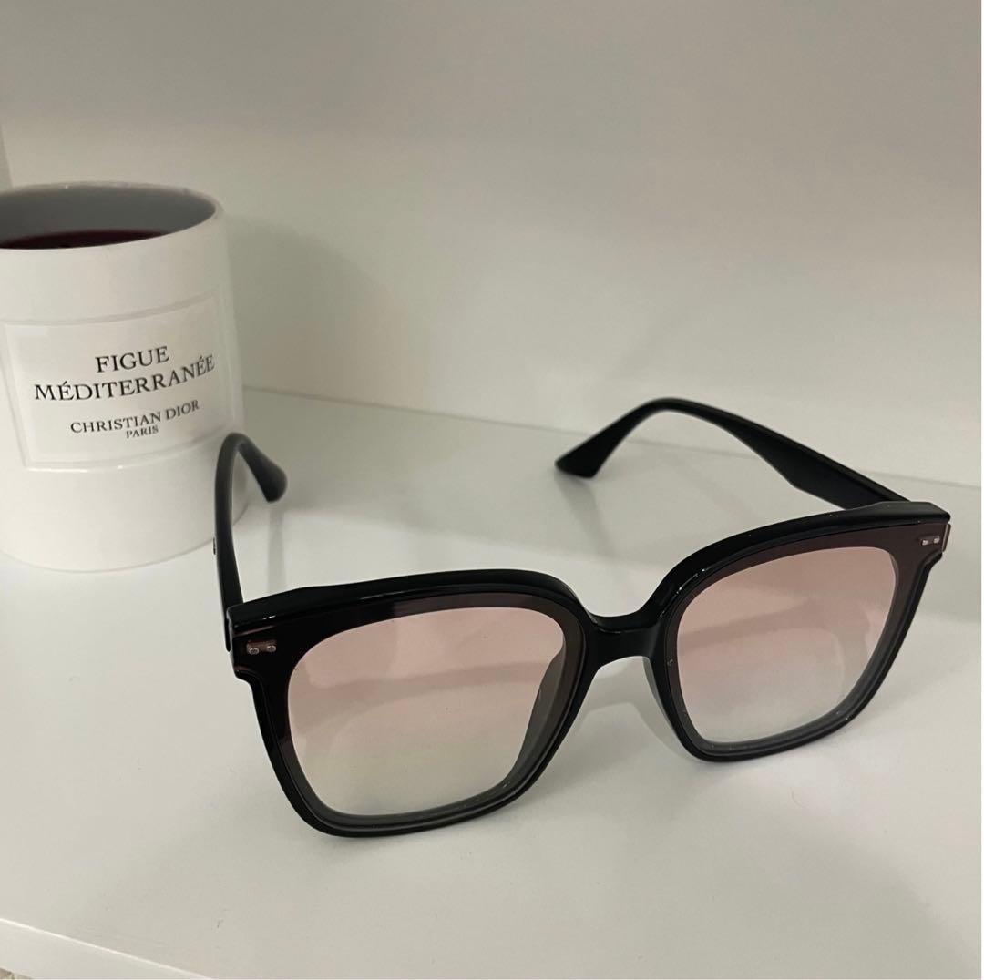 lumignon メガネ ピンクグラデーション チーク すっぴん 小顔効果