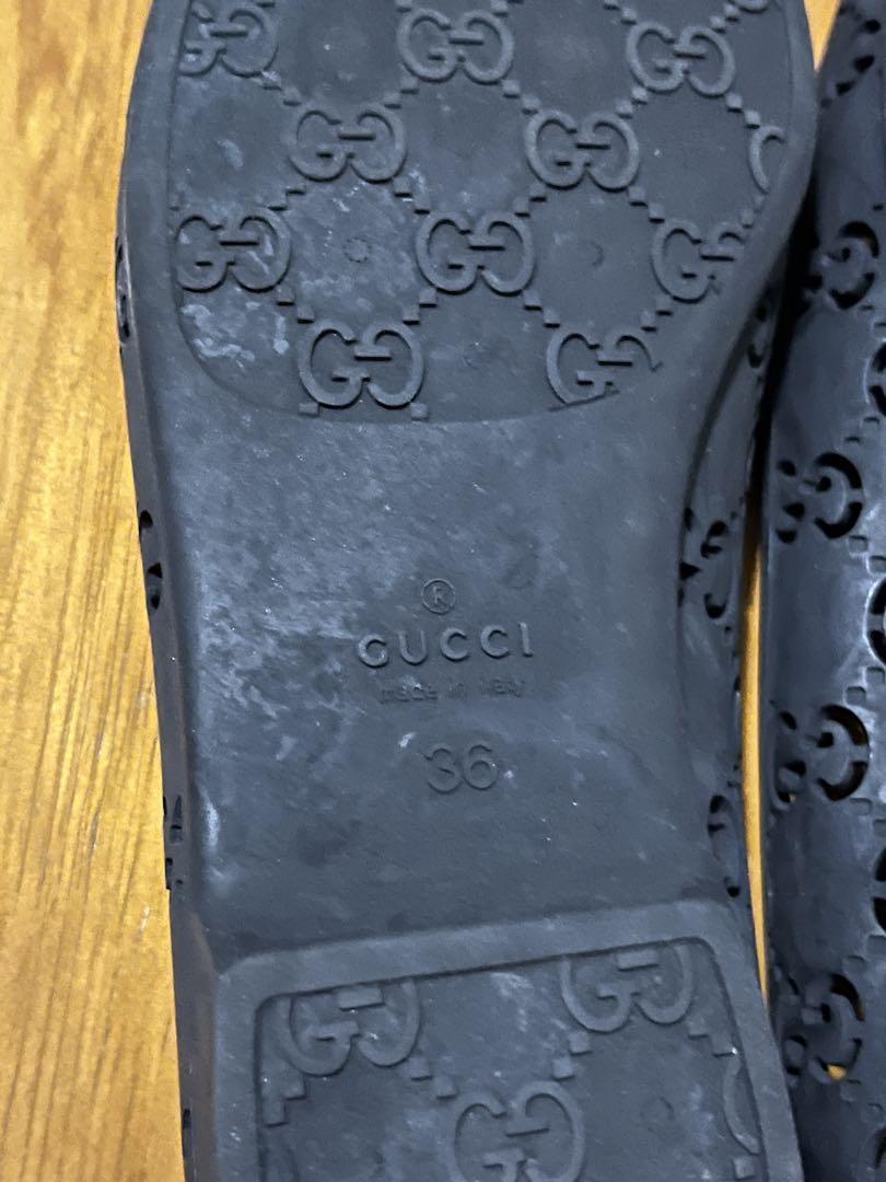 Gucci ブラック ラバー フラットシューズ