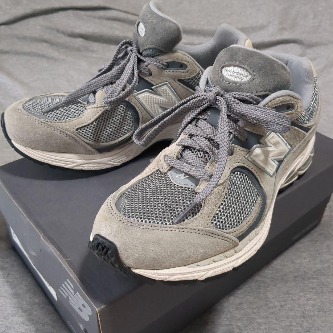 靴 New Balance M2002RST