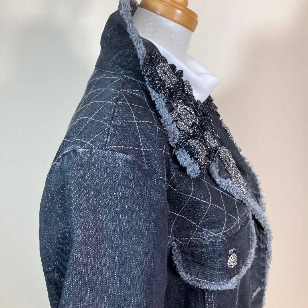 インゲボルグ 豪華な花モチーフの衿飾りいっぱい付いたジャケットです❣️ インゲボルグ 豪華な花モチーフの衿飾りいっぱい付いたジャケットです❣️