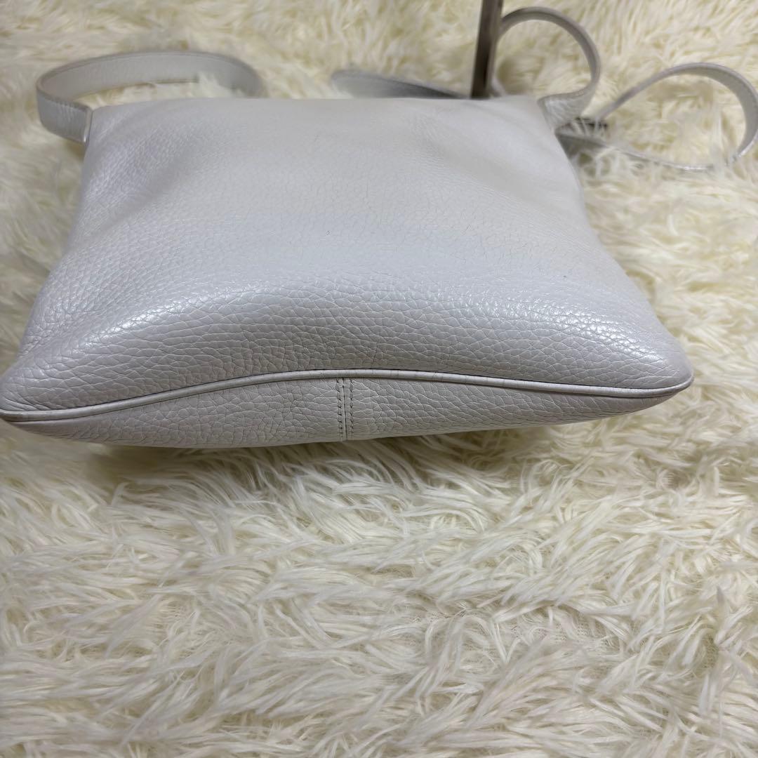 【✨大人気】　LOEWE ロエベ ショルダーバッグ サコッシュ ホワイト レザー