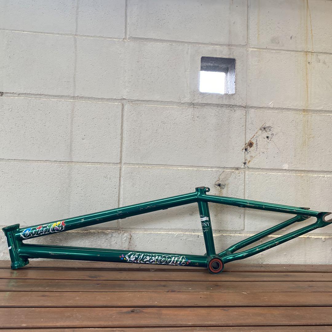 自転車本体 COLONY Sweet tooth frame