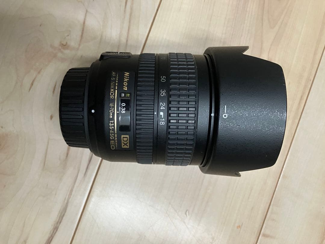 お見逃し無く！ Nikon D50 18-70mmレンズ付き シャッター回数18 800 コラボ限定