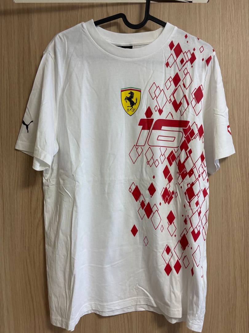 Ferrari ルクレールTシャツ(Mサイズ)キャップセット