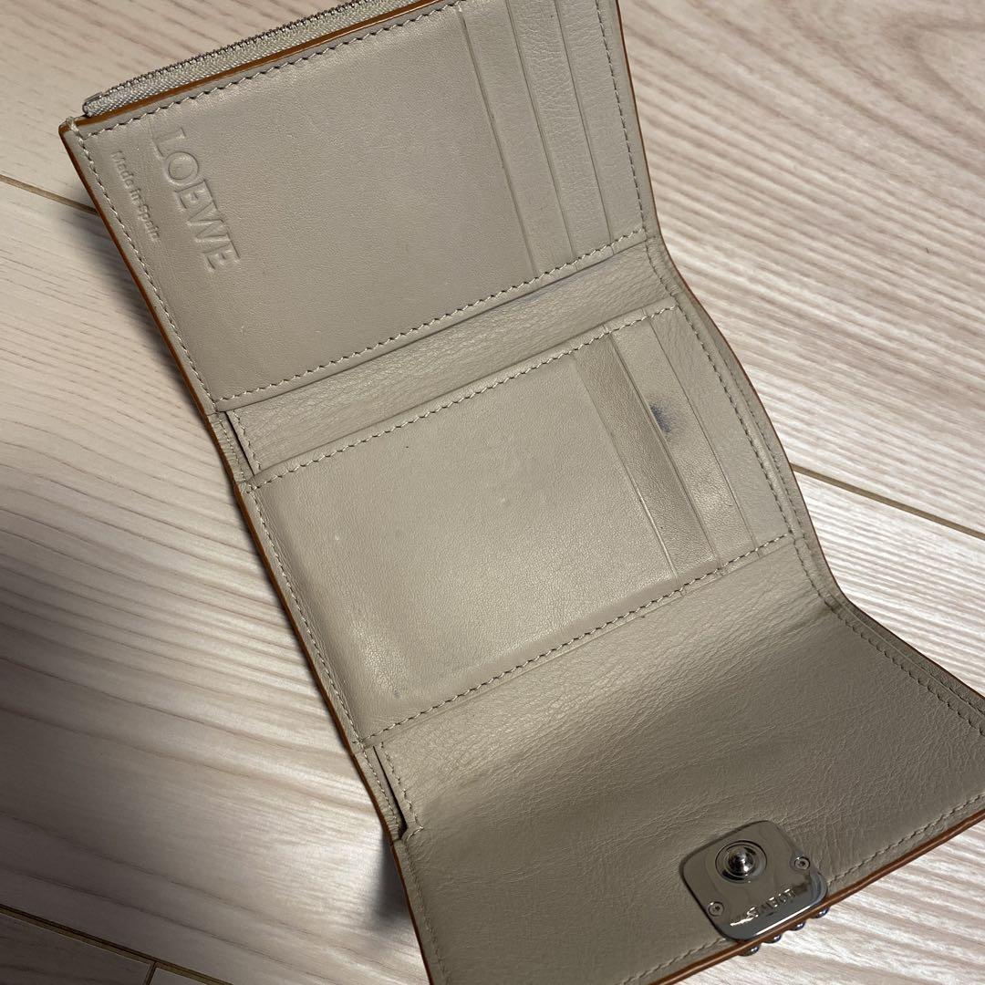 LOEWE ベージュ 三つ折り財布 LOEWE ベージュ 三つ折り財布 箱付き
