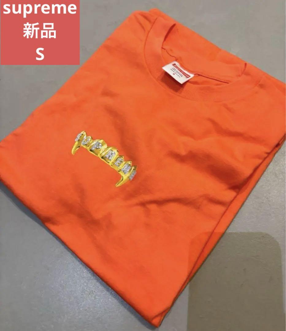 【新品】supreme 16500円　シュプリーム　半袖Tシャツ　メンズSサイズトップス