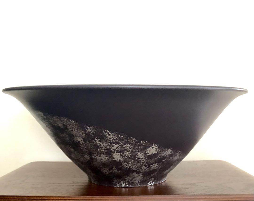 いけばな　清水焼　陶器花器　 黒い円錐形花器 陶器製