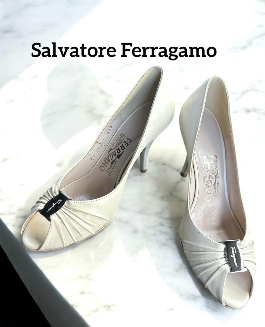 Salvatore Ferragamo フェラガモ FIBERIA美品