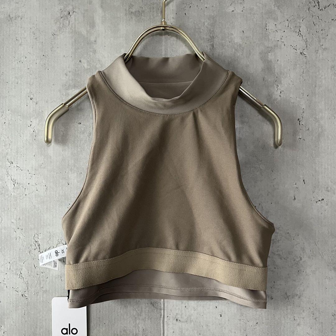 【新品】Alo Yoga アロヨガ　alo エアリフトヒューズブラタンク
