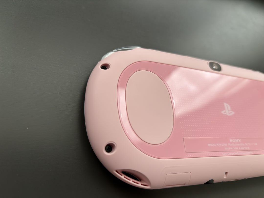 美品 SONY PS Vita 本体 メモリーカード付き ライトピンク