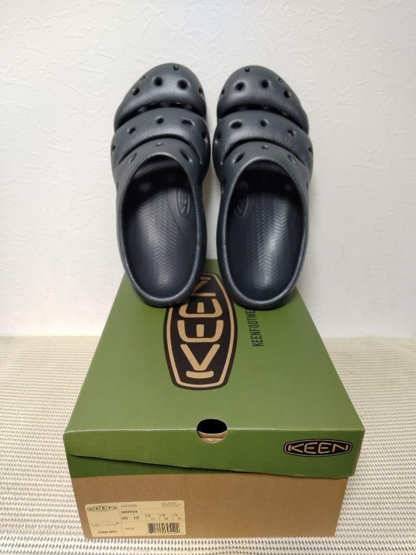 KEEN ヨギ グレー サンダル