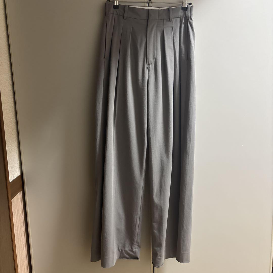 MIX TUCK DESIGN WIDE SLACKS GRAY