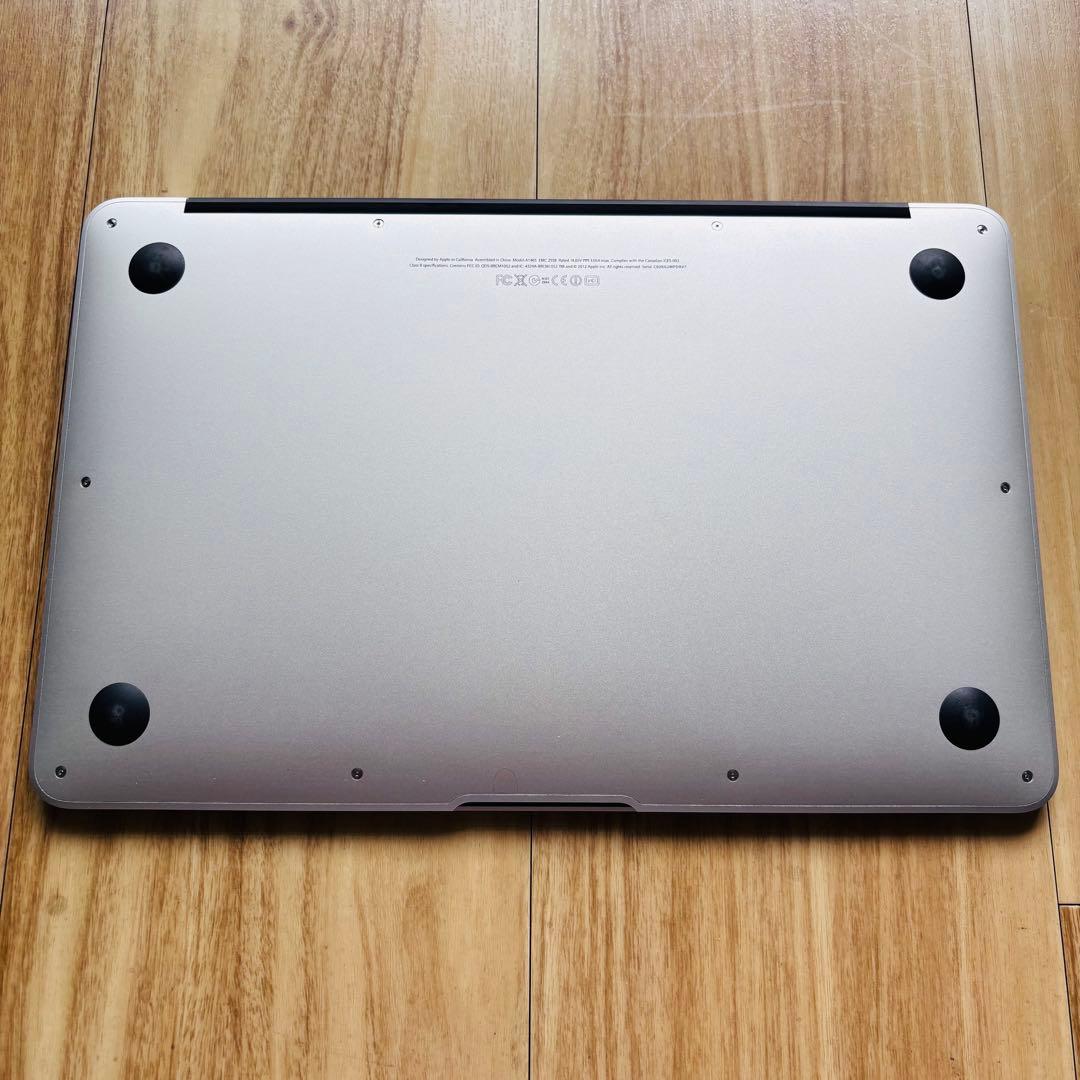 Apple MacBook Air 11 2012年