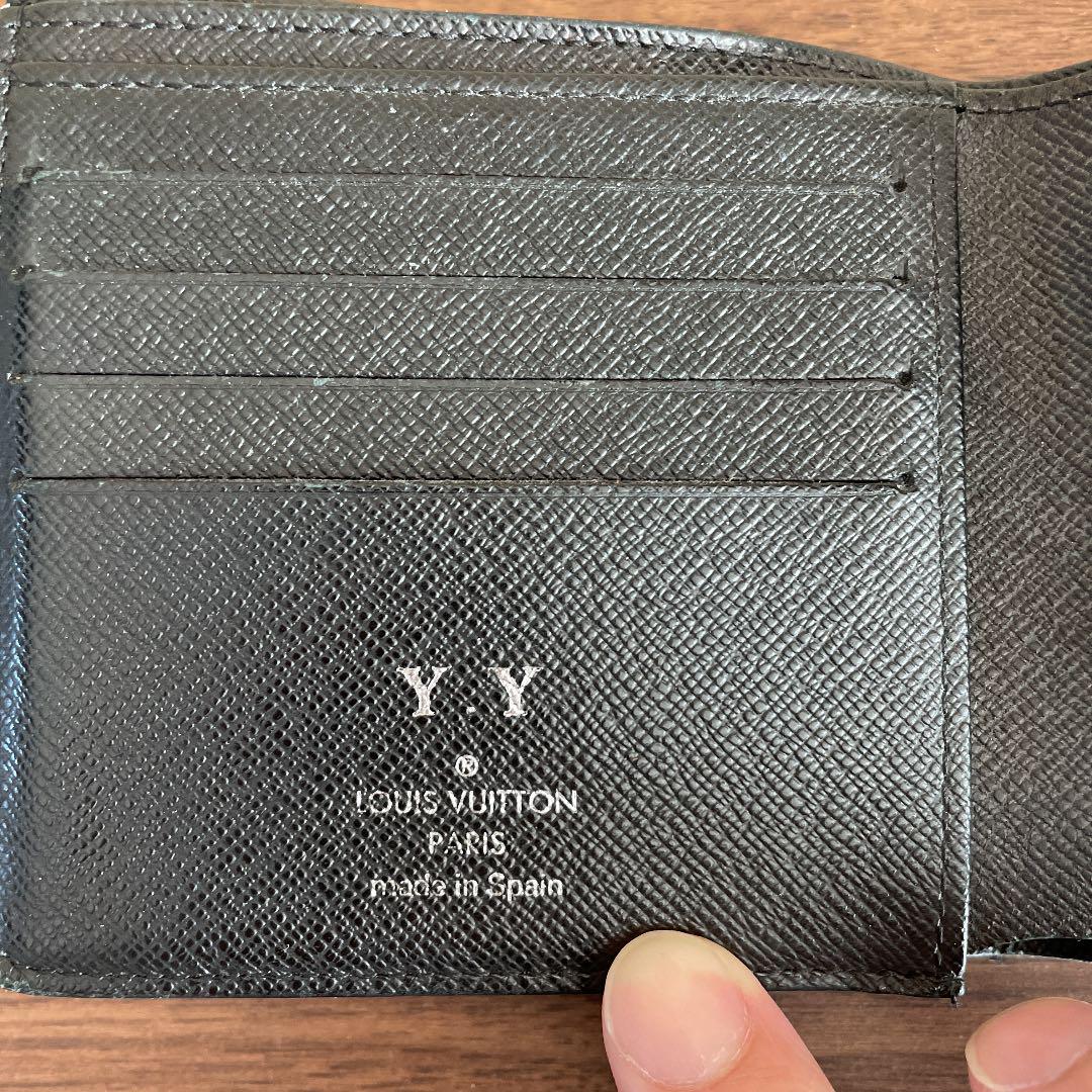 ルイヴィトン　ダミエグラフィック二つ折財布