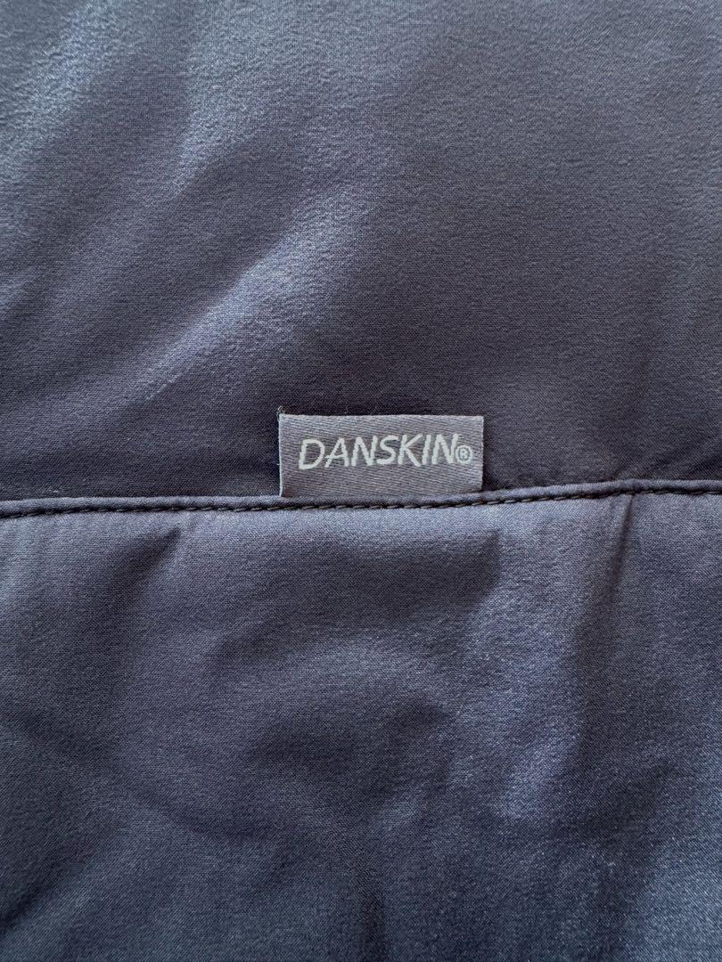新品未使用DANSKIN 撥水加工ダウンマフラー ブラック