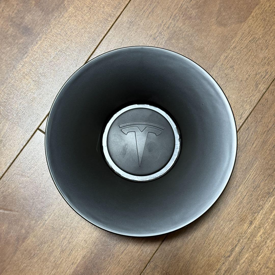 【新品】テスラ モデルY 純正ホイールセンターキャップ3個セット Tesla