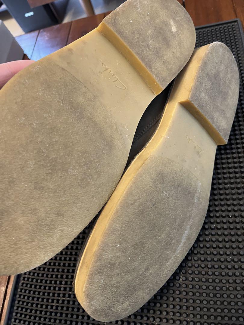 Clarks グレー スエード レースアップシューズ