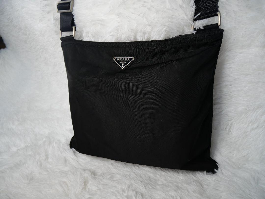 ✨美品✨PRADA(プラダ)　ショルダーバッグ　三角ロゴ　ナイロン　ブラック