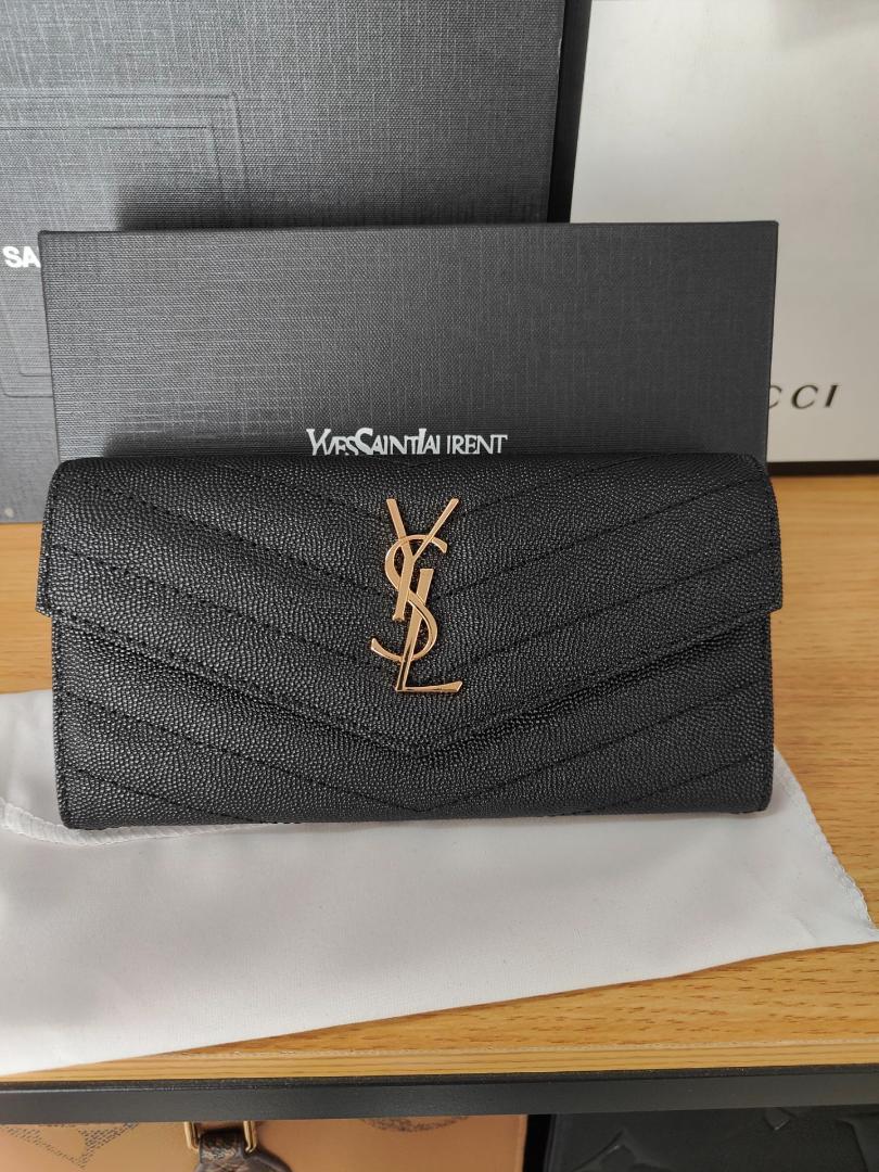 Yves Saint Laurent ブラック長財布