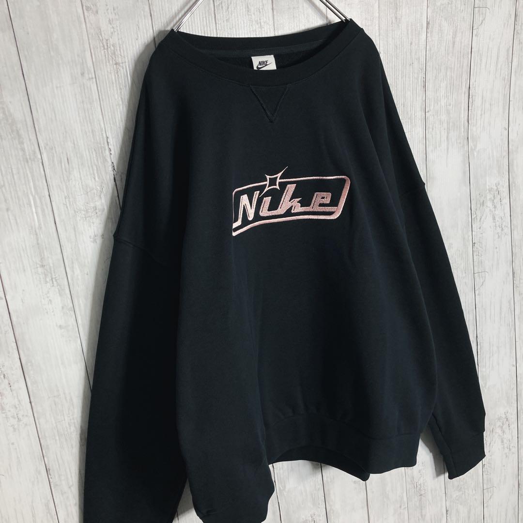NIKE