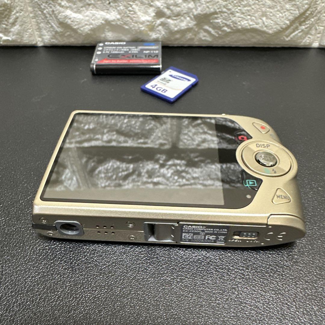 美品　カシオCASIO EXILIM EX-Z2300 ゴールド　動作品