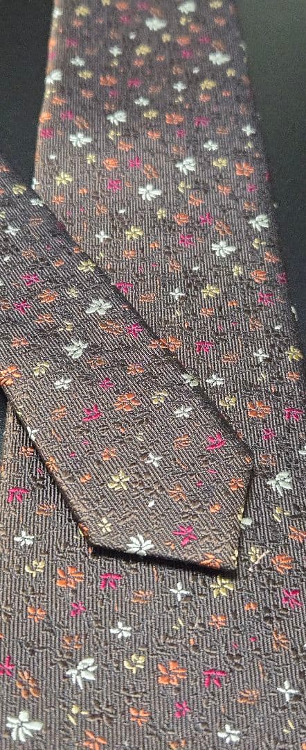 Paul Smith(ポールスミス) 花柄フローラルネクタイ ブラウン新品 Paul Smith(ポールスミス) 花柄フローラルネクタイ ブラウン新品