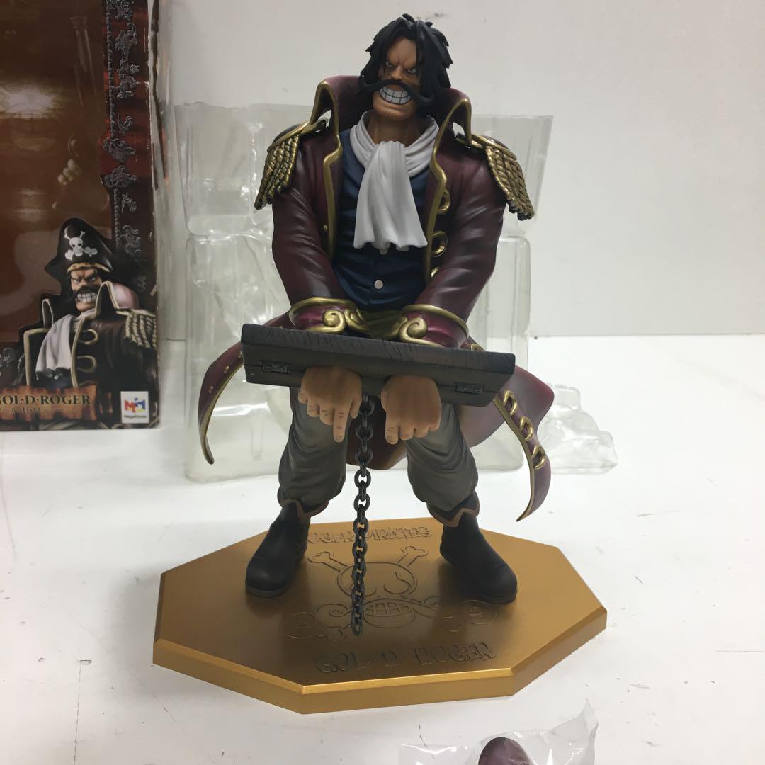 P.O.P ゴールドロジャー　フィギュア Amazon.com: Megahouse - One Piece - Portrait of Pirates DX