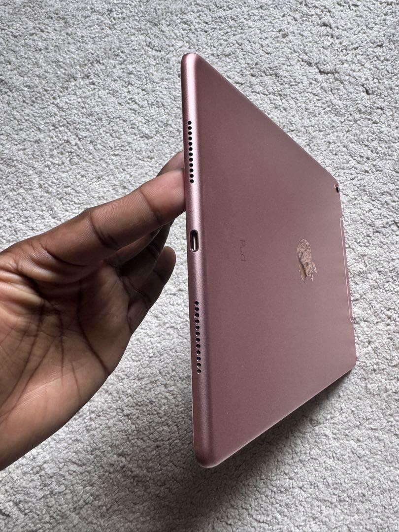 iPad Pro(9.7インチ)-128GB Wi-fi + Cellular￼