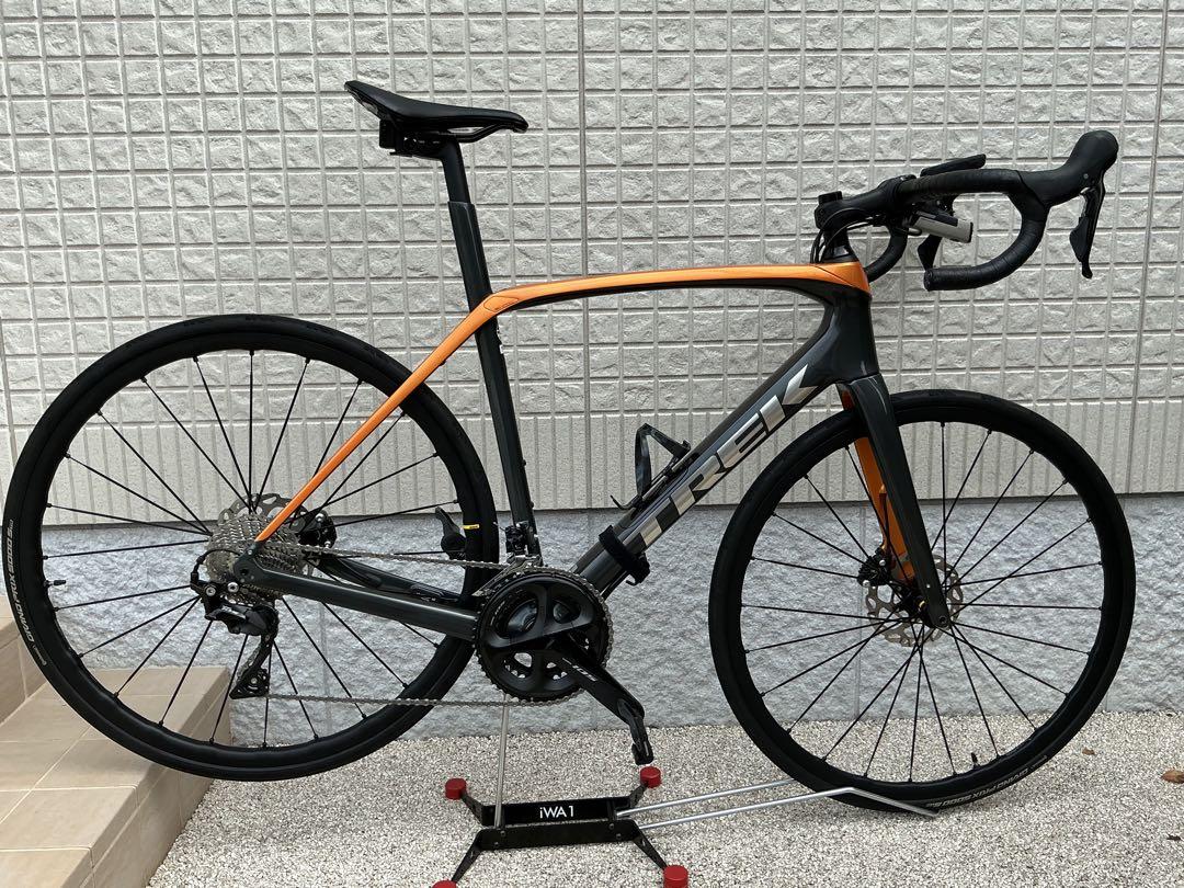 引渡限定　TREK DOMANE SL5 DISC magicホイール他フル装備