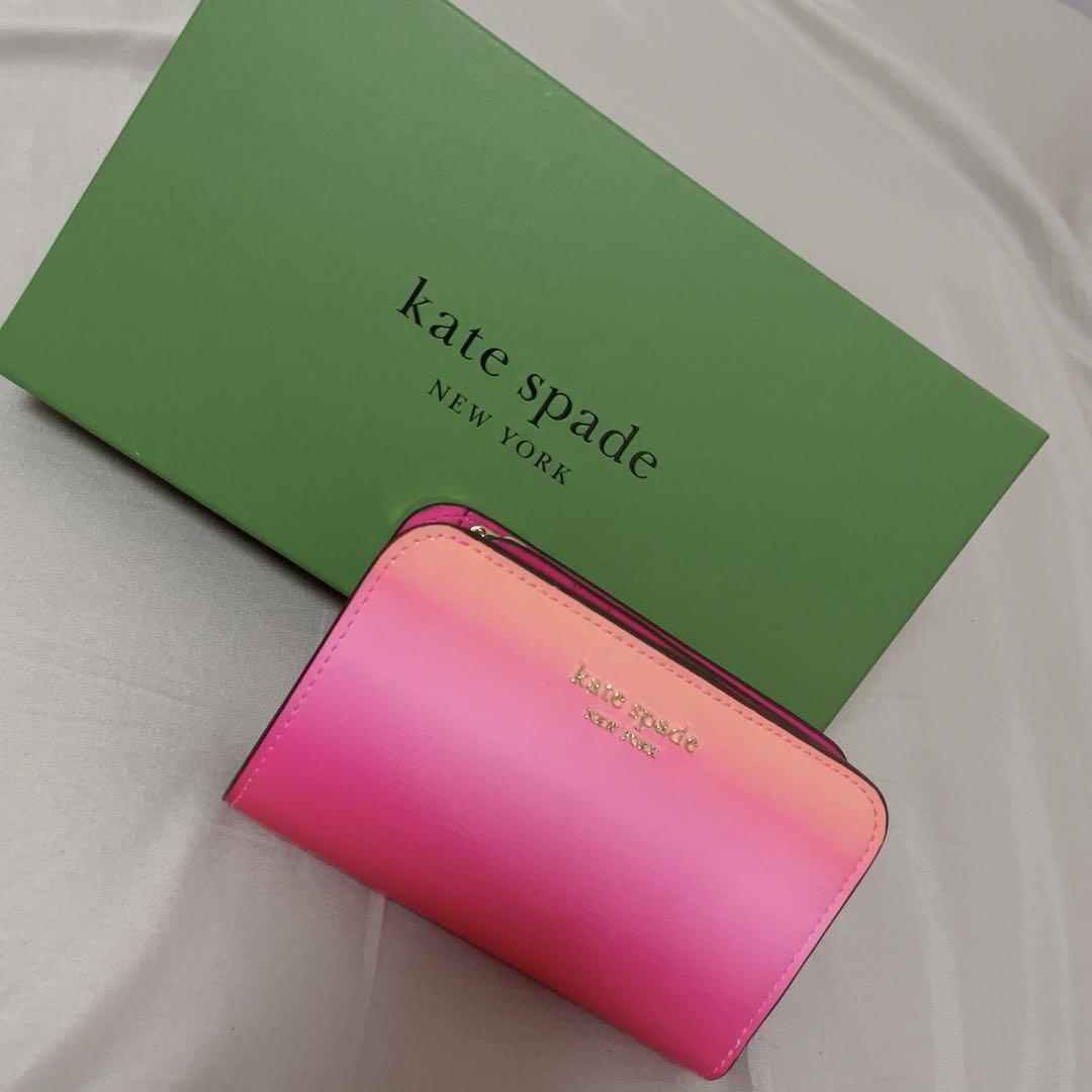 【新品未使用/箱付き】kate spade 二つ折り 財布