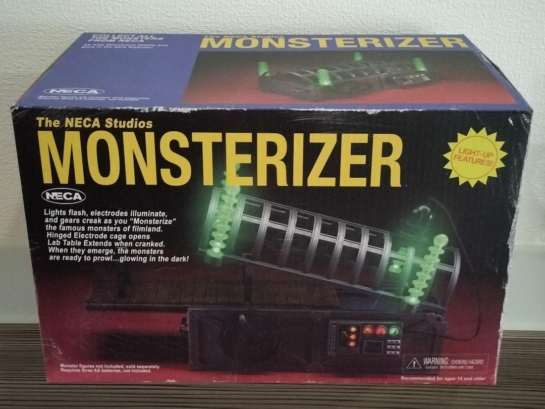 ネカ　モンスターライザー　ヴィンテージデザインジオラマ　フィギュア　NECA