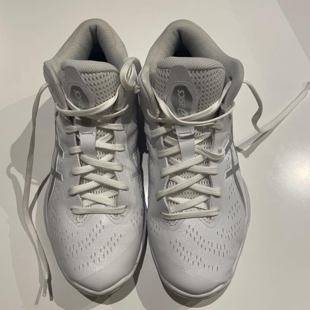 ASICSバスケットボールシューズ
GELHOOP V16 EXTRA WIDE