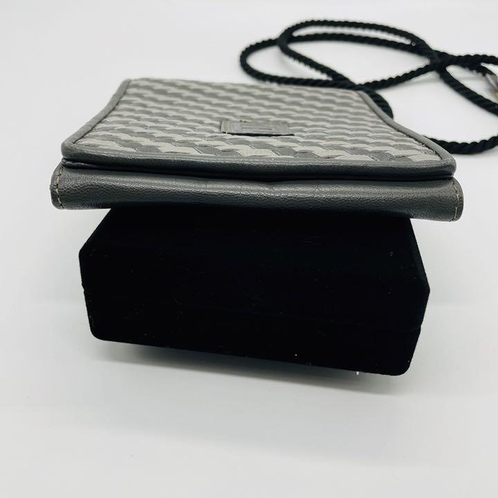 人気新作登場 美品 肩掛け グレー 人気 k8ZXD-m64139268637 FENDI フェンディ ポシェット 人気SALE定番人気