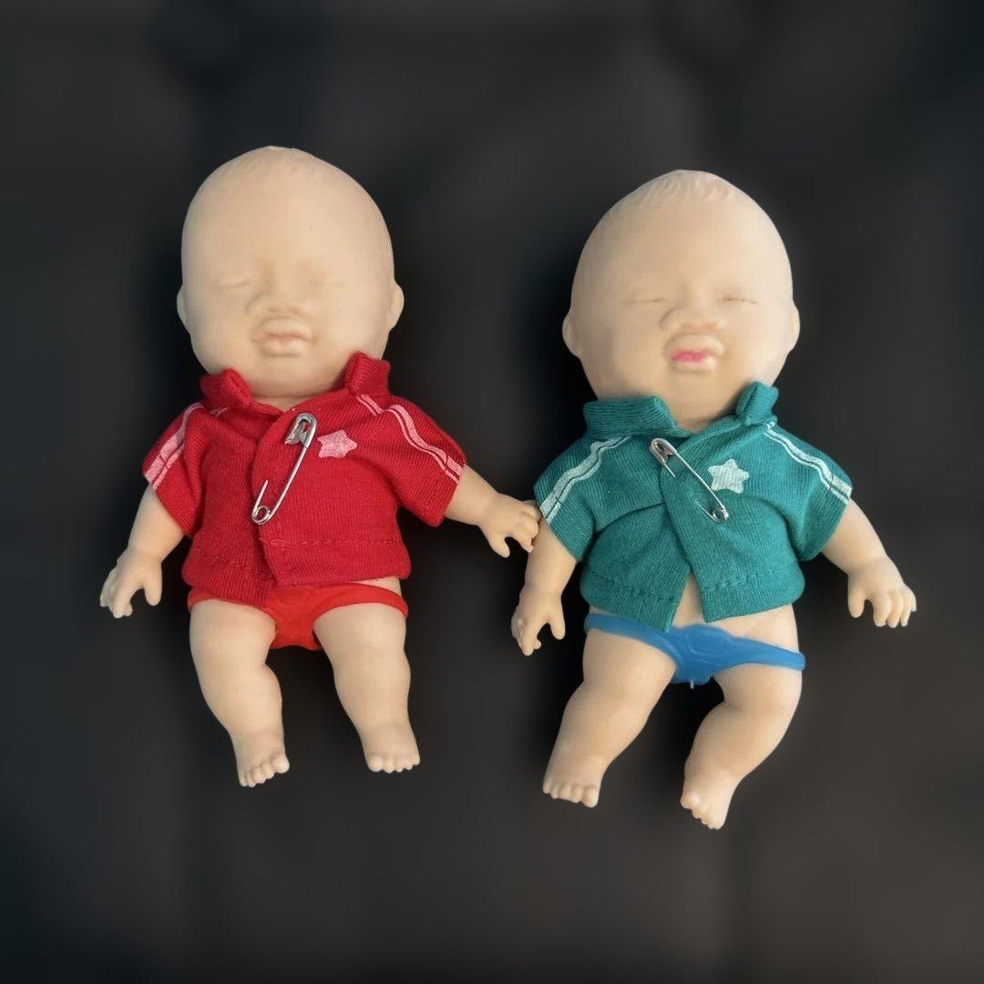 2個セットスクイーズあかちゃん赤アグリーベイビーズ赤と緑のスポーツ人形セット目立った傷や汚れなし