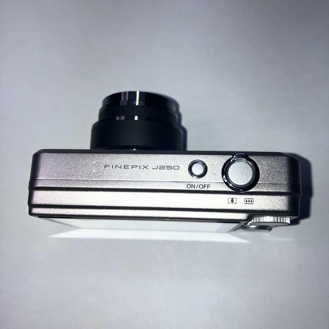 【動作品】FUJIFILM Finepix J250 オールドコンデジ