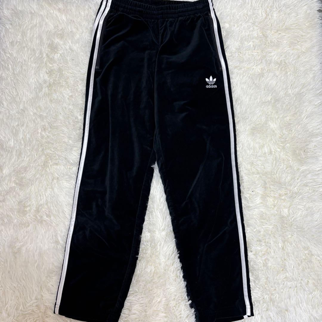 adidas originals ベルベット トラックパンツ 黒 M