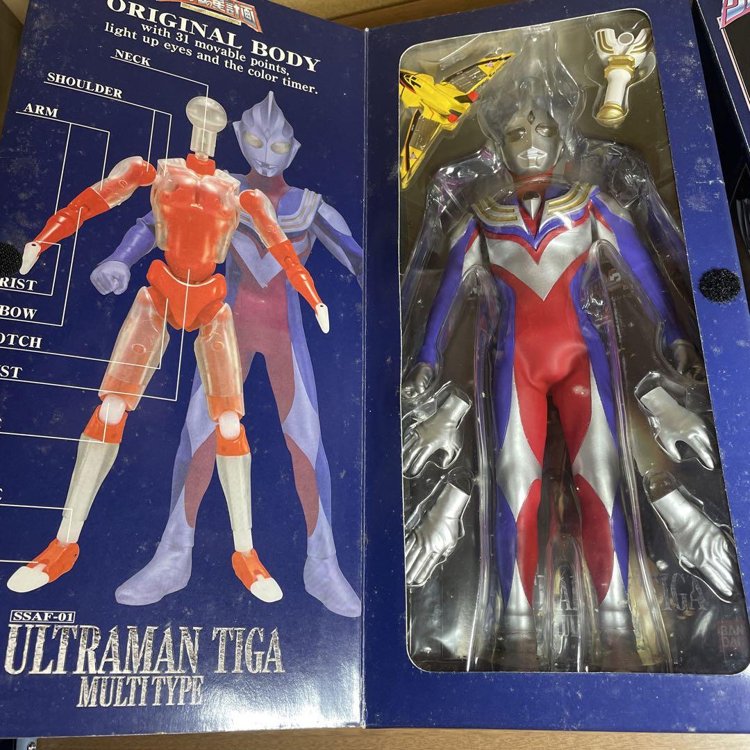 バンダイ ウルトラマン ティガ フィギュア 2個セット