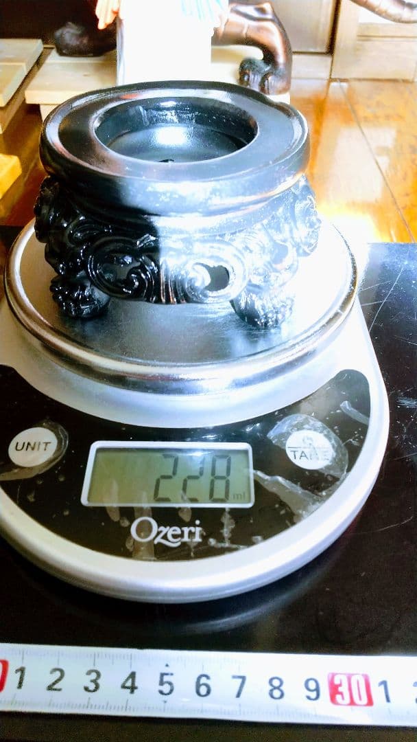 ららら様確認用.龍入り水晶玉の置物.直径15cm位.お洒落な台座付き ららら様確認用.龍入り水晶玉の置物.直径15cm位.お洒落な台座付き